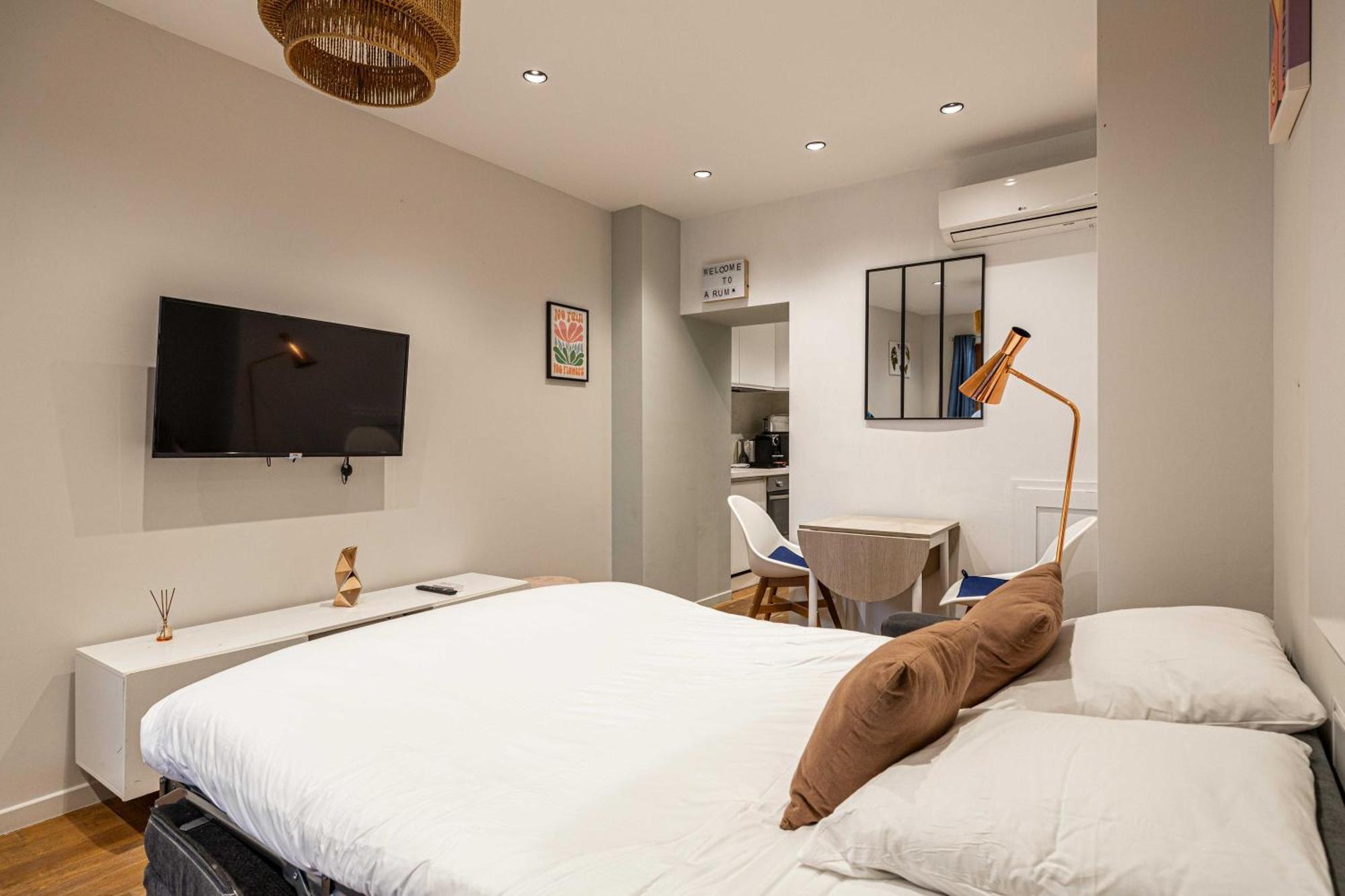 Cozy Renovated - Meynadier Apartment